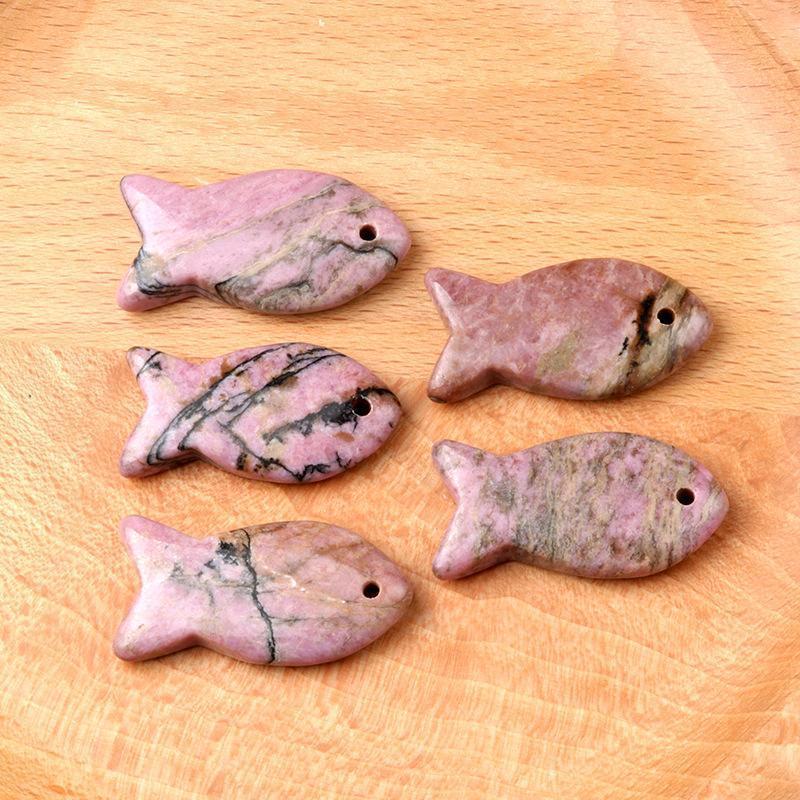 Healing Crystal Semi-Precious Stone Fish Shape Pendant Necklace 1PCS