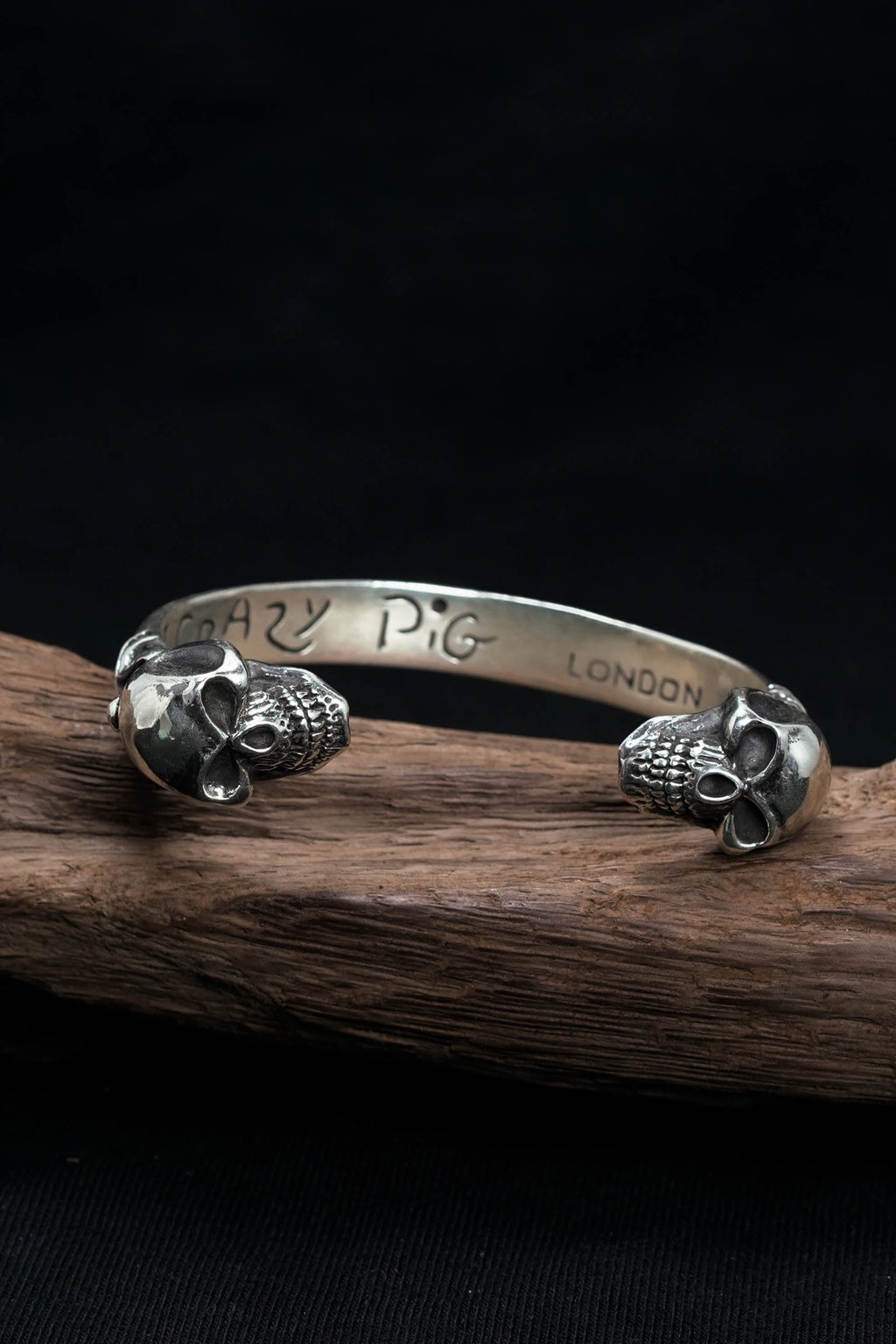 Retro Silver Domineering Double Skull Open Bangle