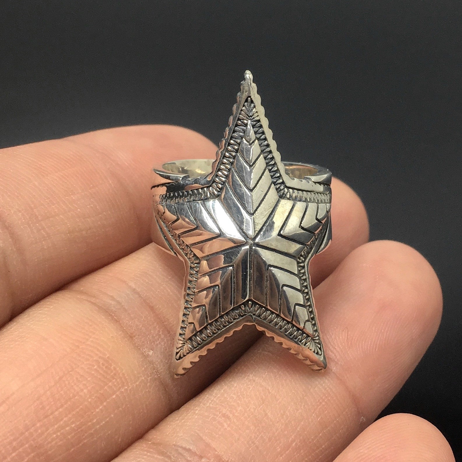 Vintage Sterling Silver Engraved Star Ring