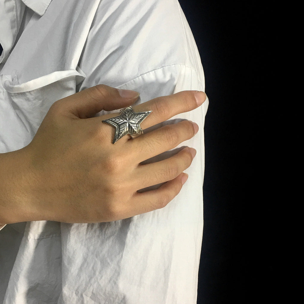 Vintage Sterling Silver Engraved Star Ring